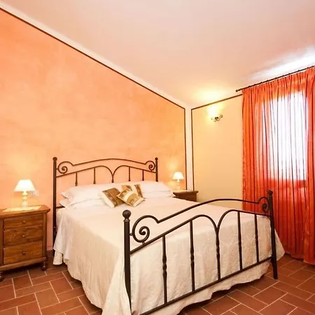 Il Borgo Sul Venkovský dům Monte del Lago